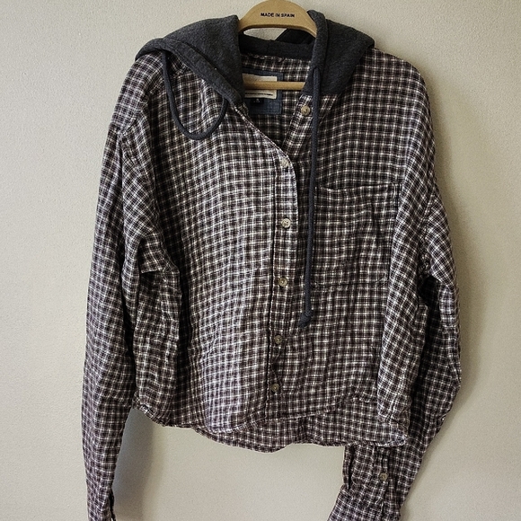 American Eagle Outfitters Tops - American Eagle Plaid Button-Up Shirt with Hood Size S